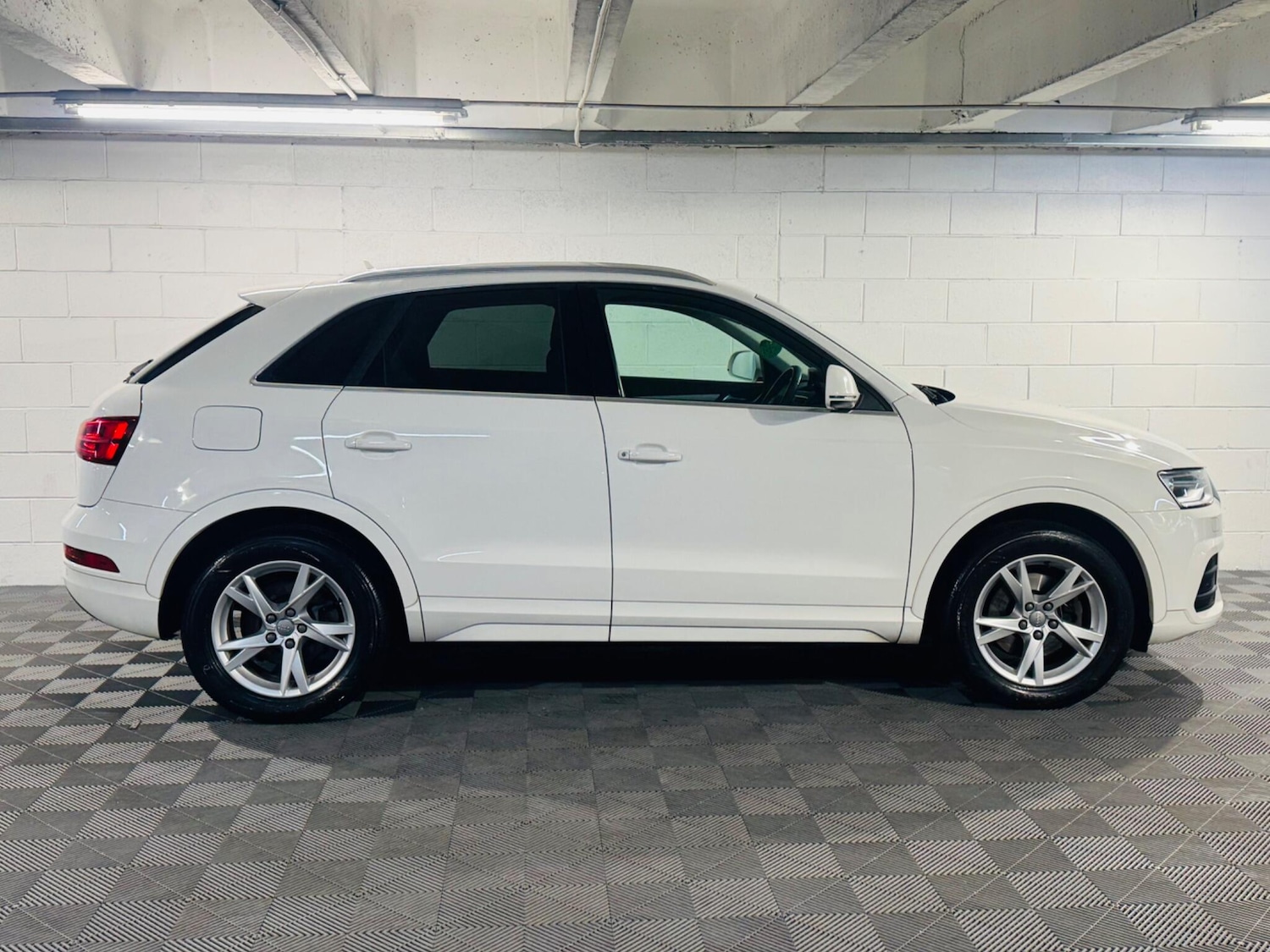 Used Audi Q3 2015 for sale - 75927346: Photo 5