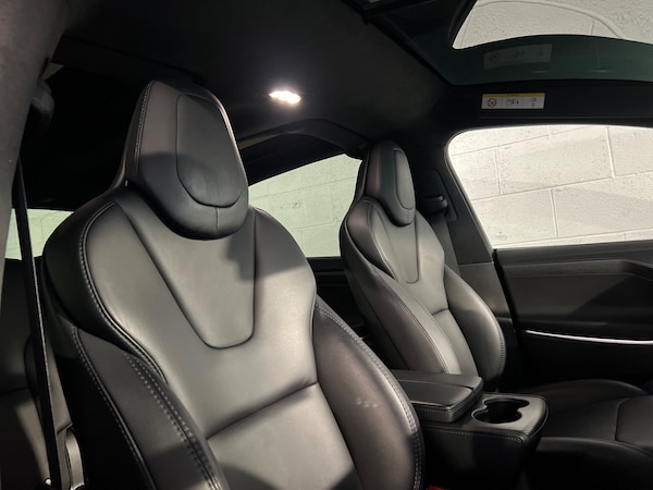 Used Tesla Model X 2018 for sale - 73133265: Photo 9