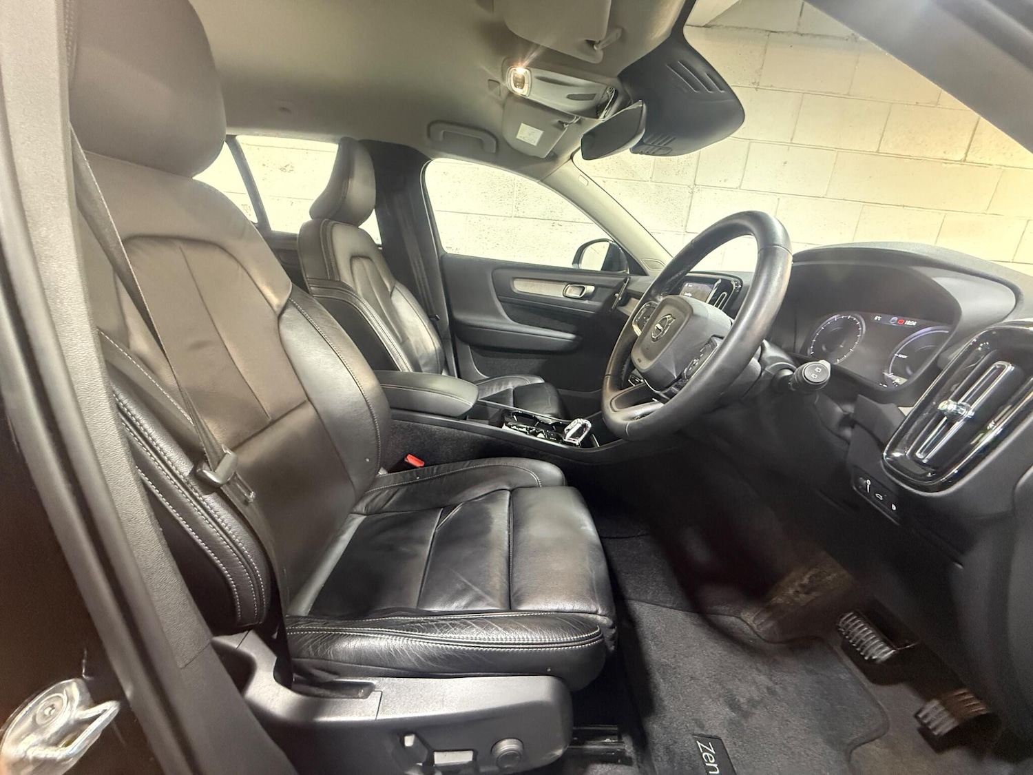 Used Volvo XC40 2022 for sale - 77386542: Photo 7