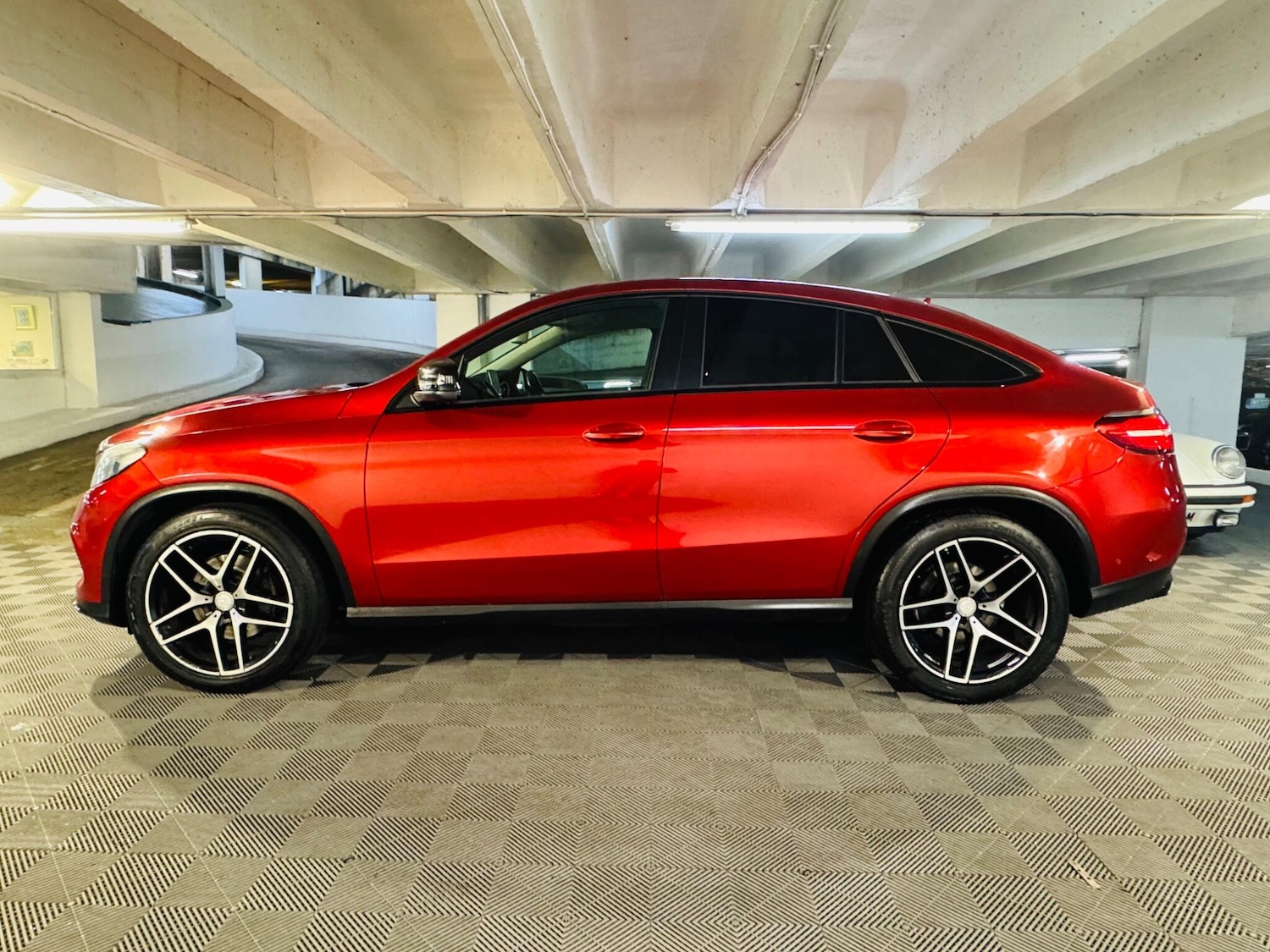 Used Mercedes-Benz GLE 2016 for sale - 76688899: Photo 2