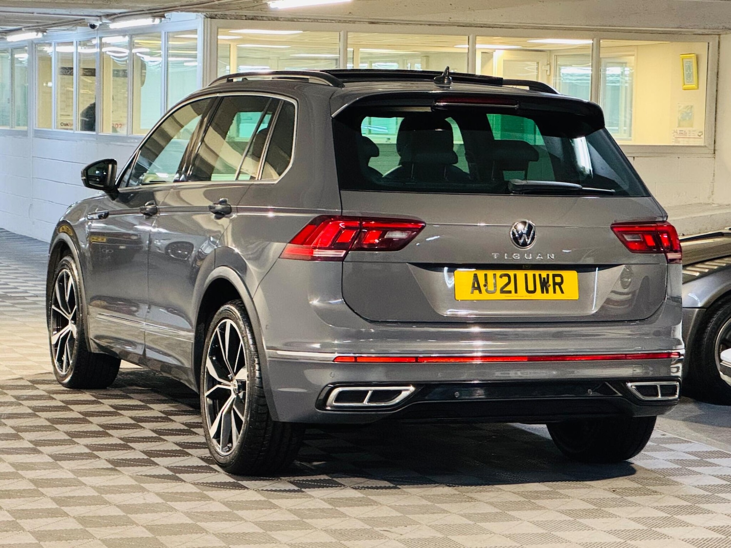 Used Volkswagen Tiguan 2021 for sale - 76801993: Photo 3