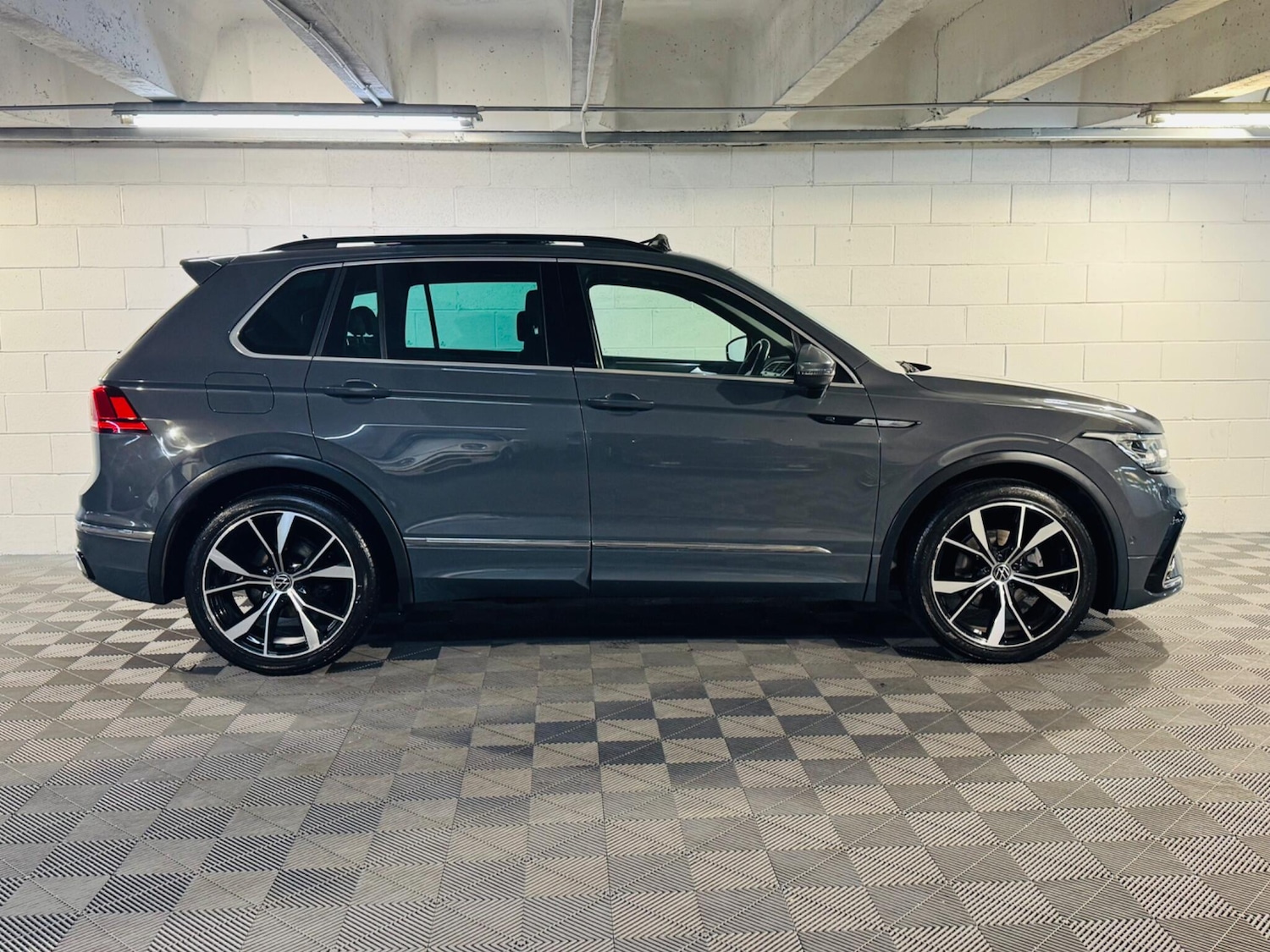 Used Volkswagen Tiguan 2021 for sale - 76801993: Photo 5