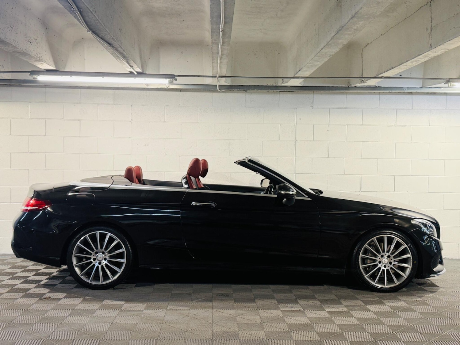 Used Mercedes-Benz C-Class 2017 for sale - 76137642: Photo 5