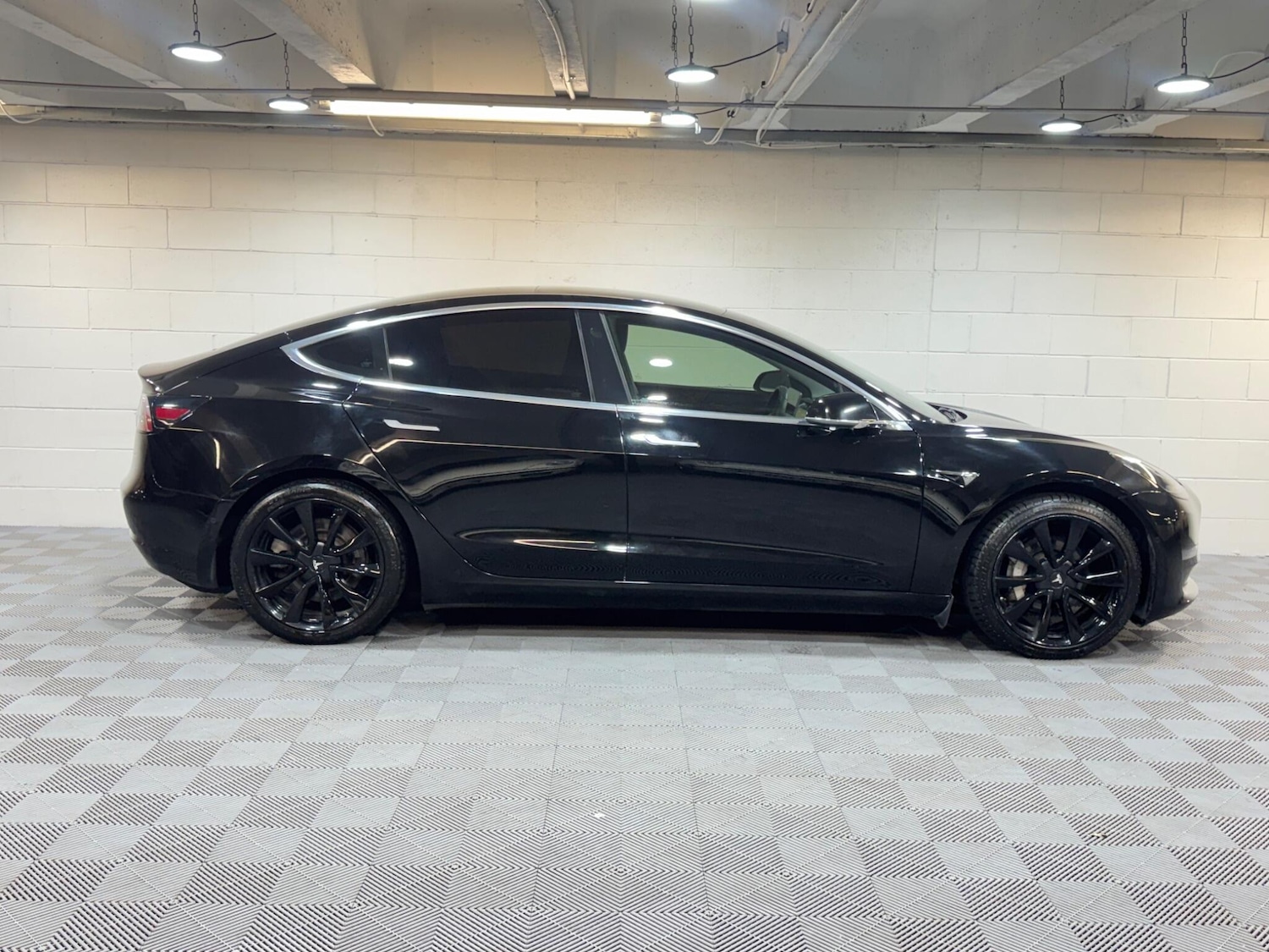 Used Tesla Model 3 2020 for sale - 77538452: Photo 5