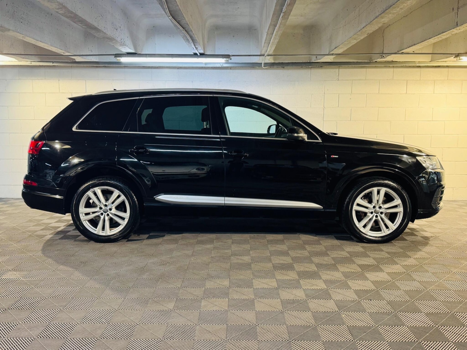 Used Audi Q7 2016 for sale - 76936640: Photo 5