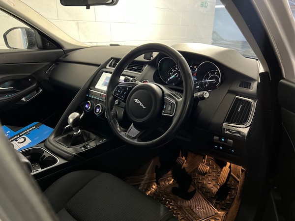 Used Jaguar E-Pace 2018 for sale - 73133221: Photo 8