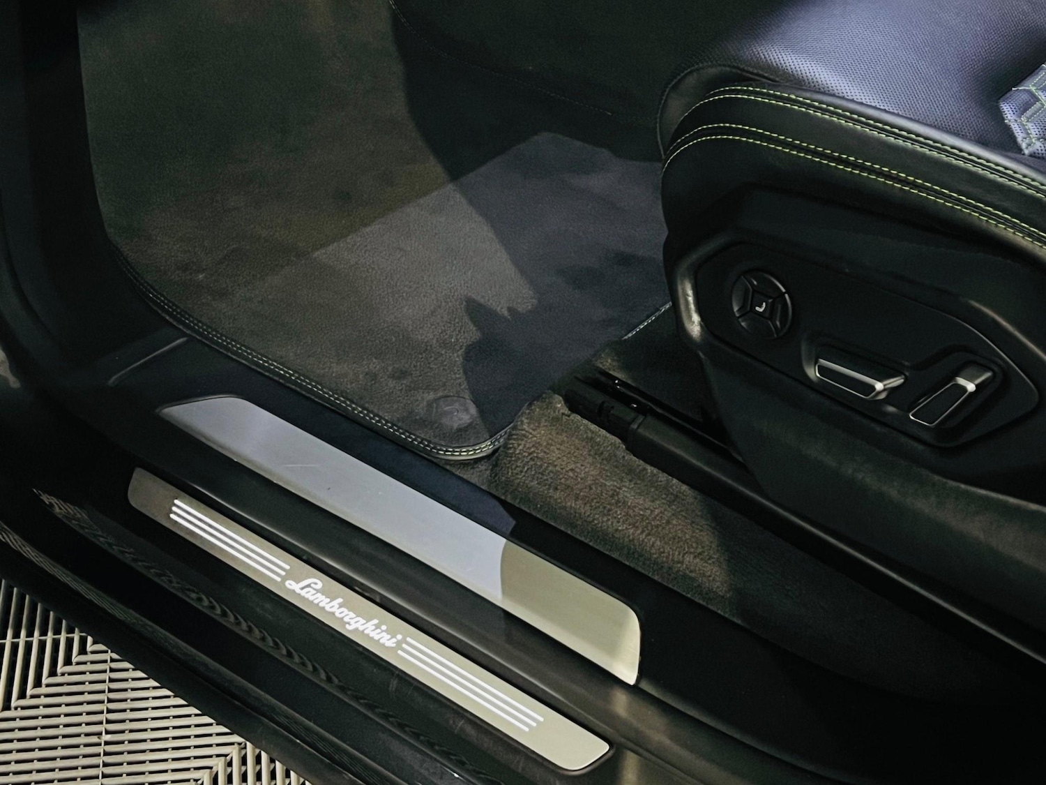 Used Lamborghini Urus for sale - 76990241: Photo 19