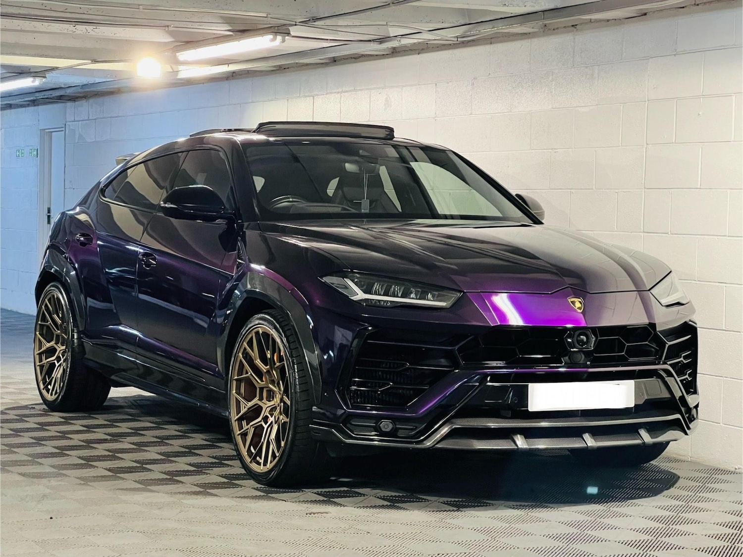 Used Lamborghini Urus for sale - 76990241: Photo 2