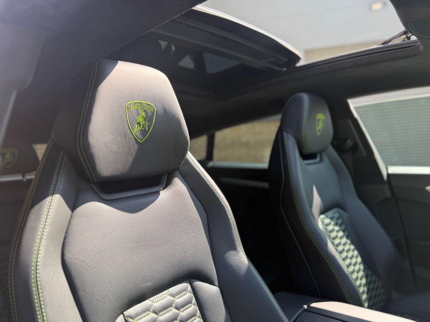 Used Lamborghini Urus for sale - 76990241: Photo 41