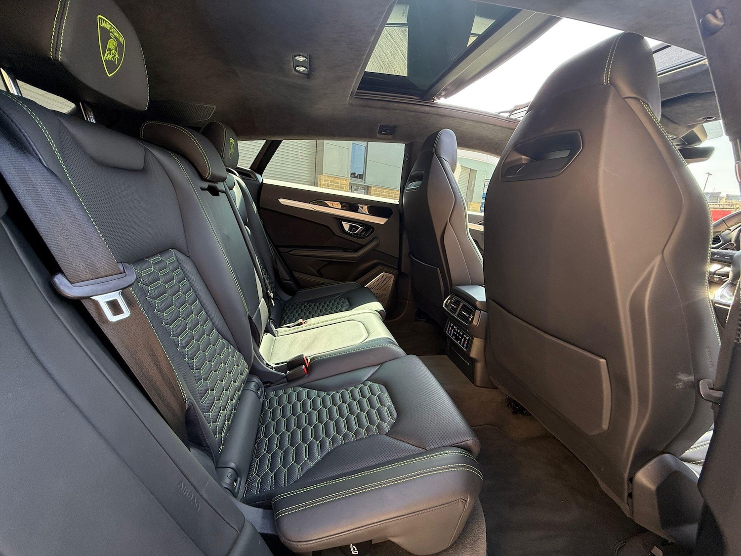 Used Lamborghini Urus for sale - 76990241: Photo 42