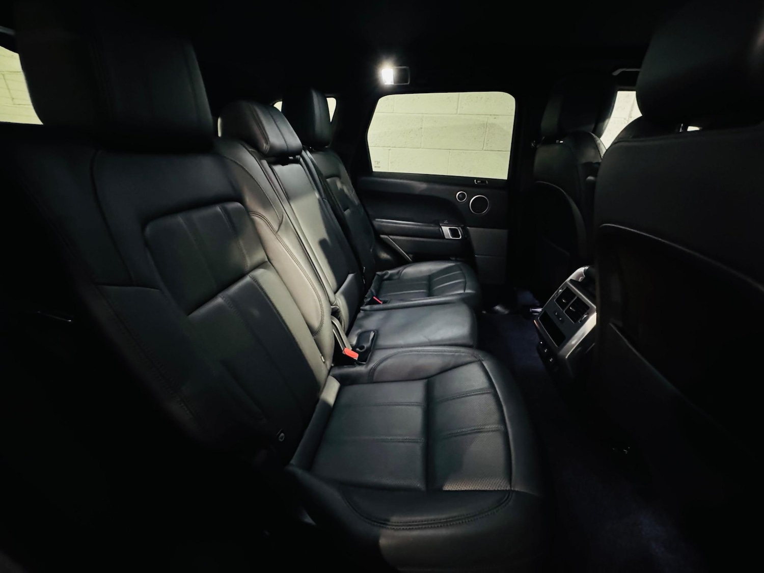 Used Land Rover Range Rover Sport 2018 for sale - 76988795: Photo 11