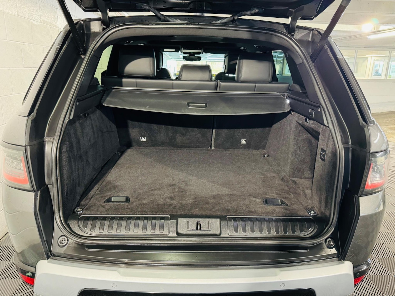 Used Land Rover Range Rover Sport 2018 for sale - 76988795: Photo 12