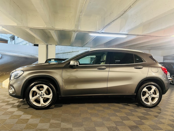 Used Mercedes-Benz GLA 2019 for sale - 76121332: Photo 2