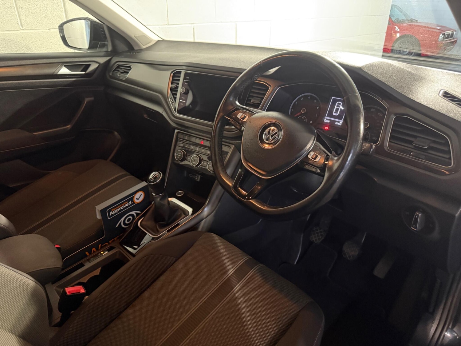 Used Volkswagen T-Roc 2019 for sale - 76995744: Photo 8