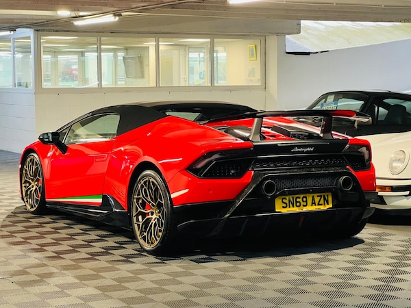 Used Lamborghini Huracan 2019 for sale - 73407250: Photo 16