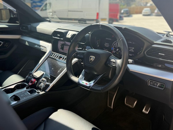 Used Lamborghini Urus for sale - 73133262: Photo 40