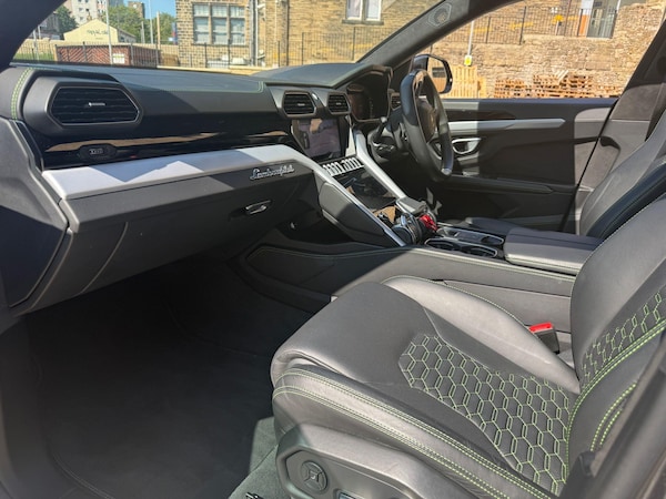 Used Lamborghini Urus for sale - 73133262: Photo 43