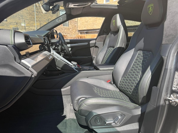 Used Lamborghini Urus for sale - 73133262: Photo 44