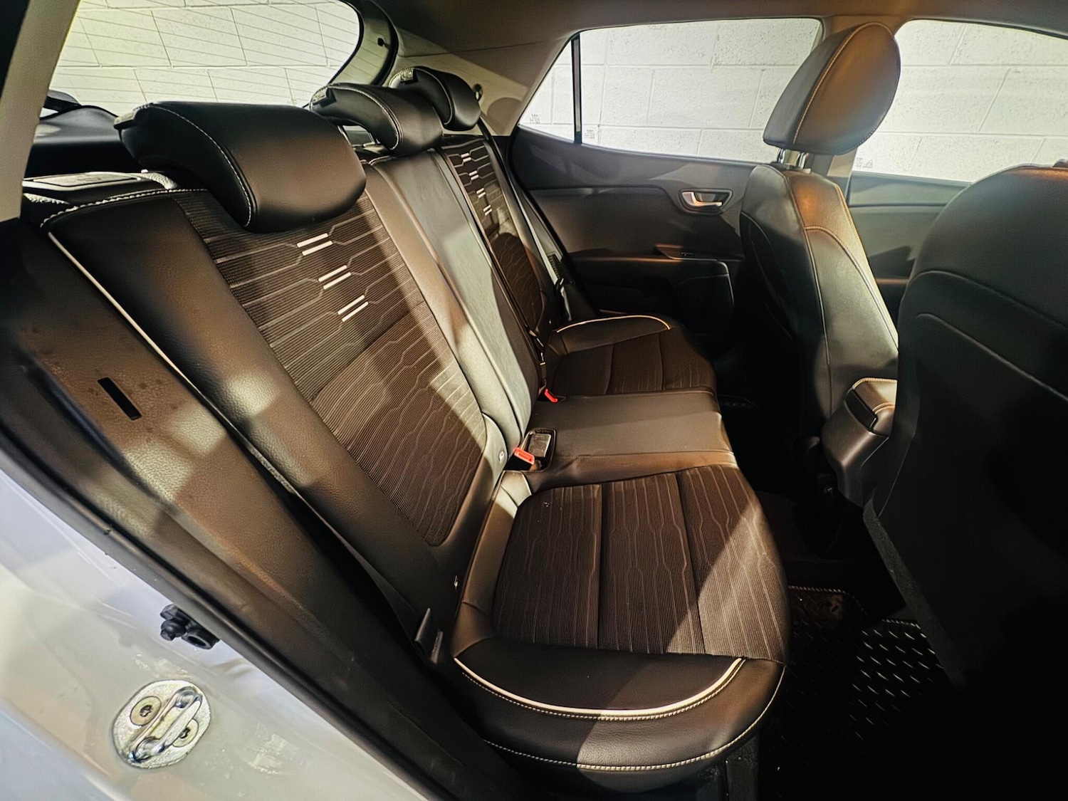 Used Kia Stonic 2022 for sale - 76832553: Photo 10