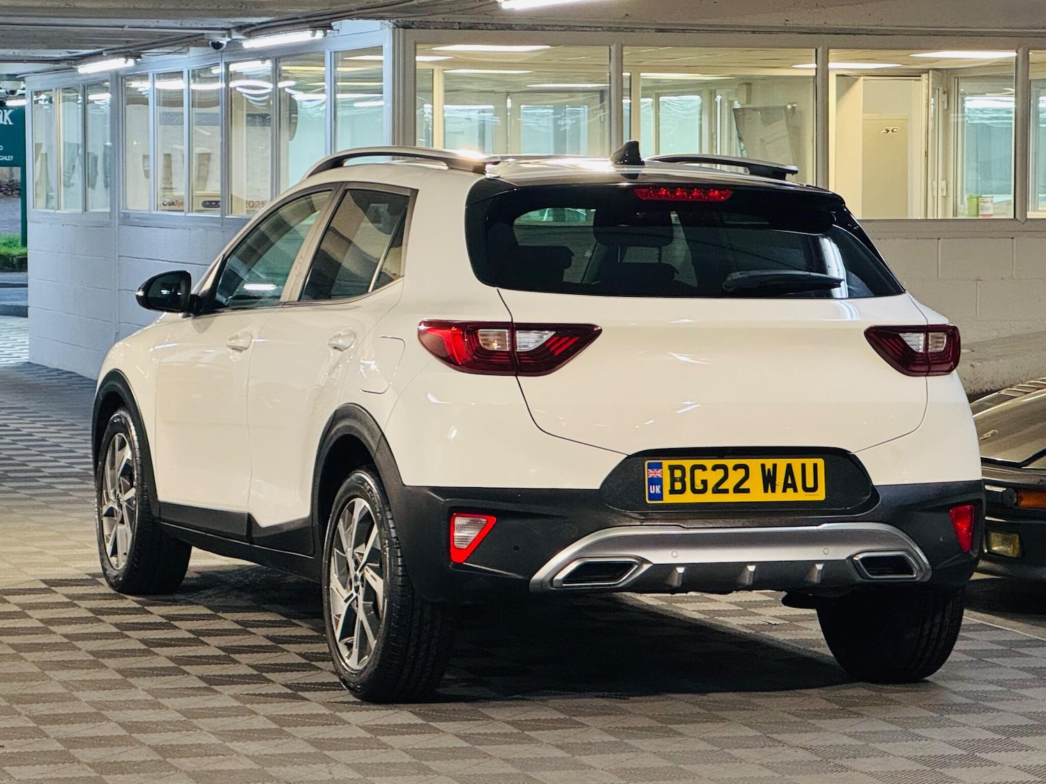 Used Kia Stonic 2022 for sale - 76832553: Photo 3