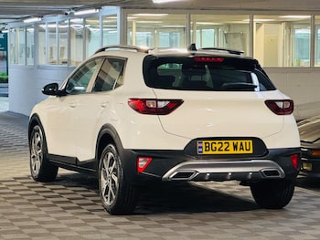 Used Kia Stonic 2022 for sale - 76832553: Photo