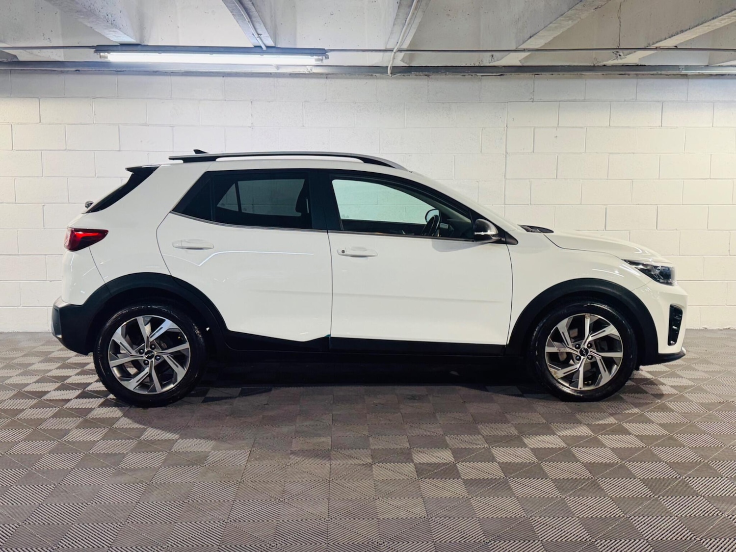 Used Kia Stonic 2022 for sale - 76832553: Photo 5