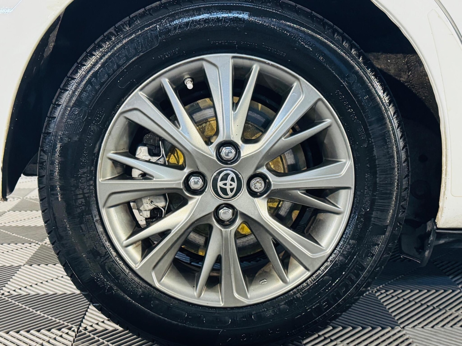 Used Toyota Yaris 2019 for sale - 76781543: Photo 17