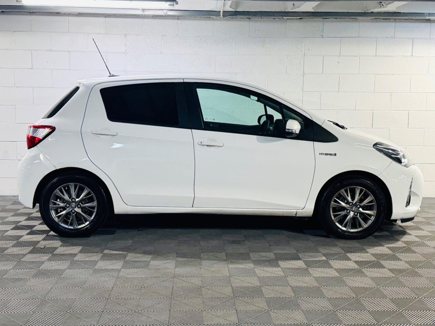 Used Toyota Yaris 2019 for sale - 76781543: Photo 6