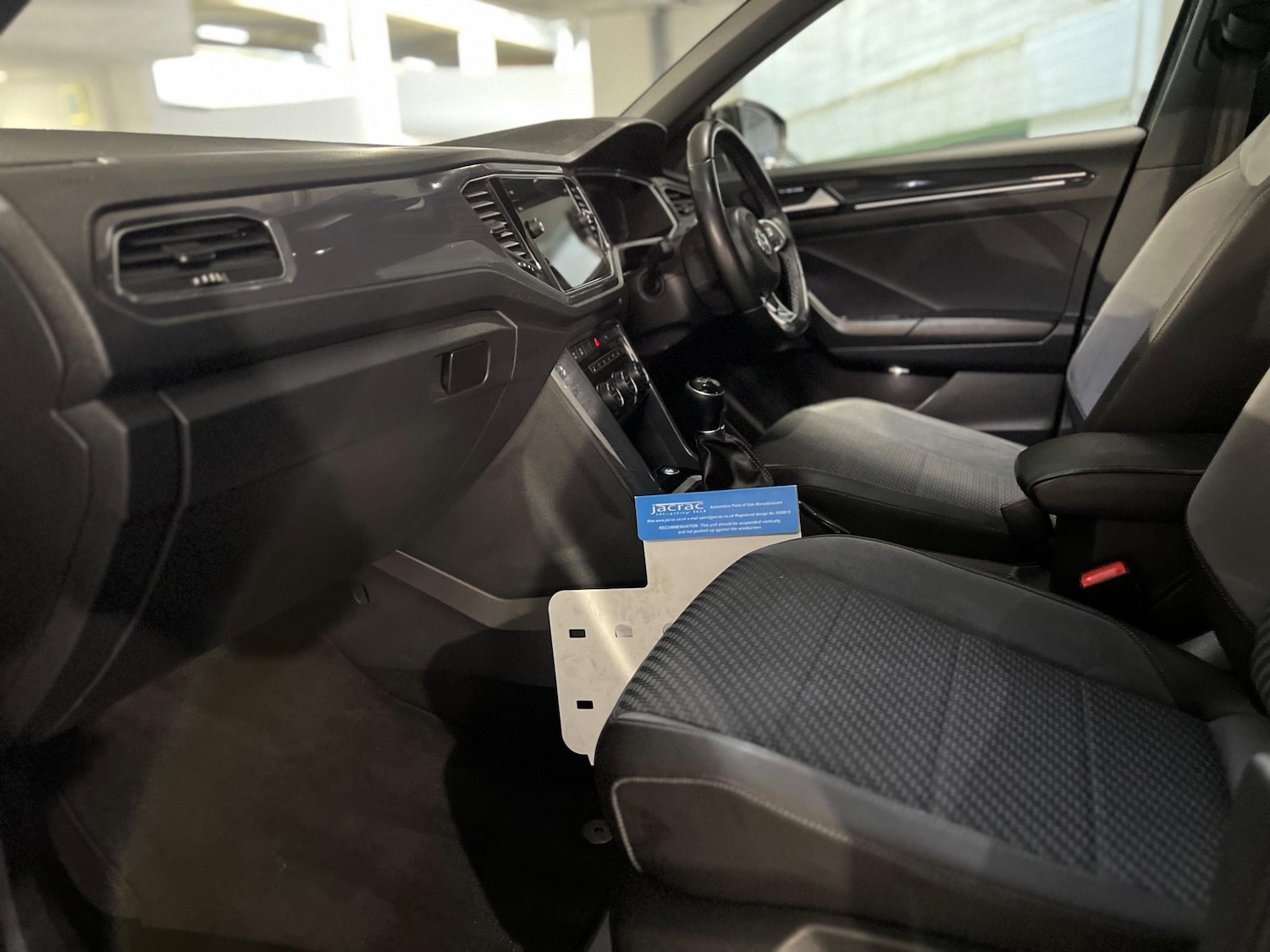 Used Volkswagen T-Roc 2018 for sale - 76927091: Photo 10