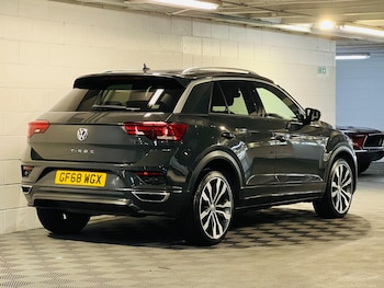 Used Volkswagen T-Roc 2018 for sale - 76927091: Photo