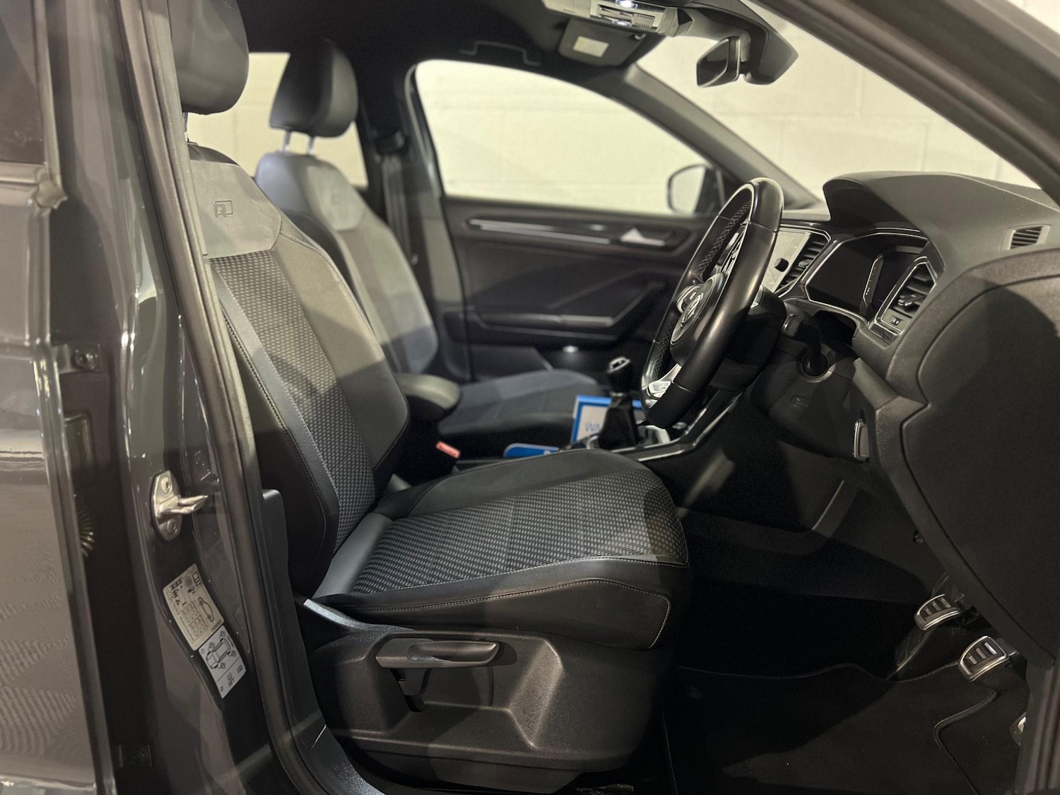 Used Volkswagen T-Roc 2018 for sale - 76927091: Photo 7