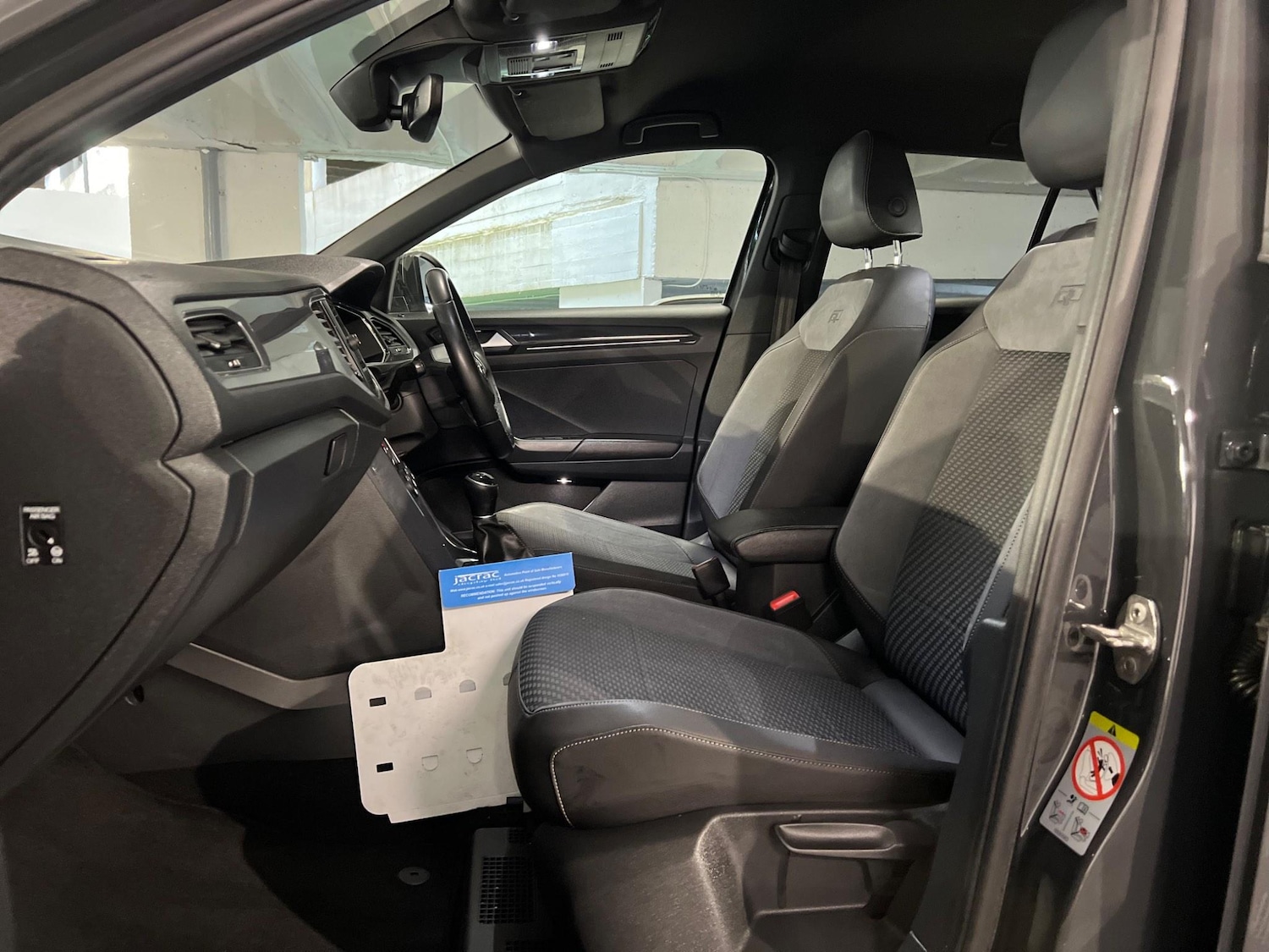 Used Volkswagen T-Roc 2018 for sale - 76927091: Photo 9