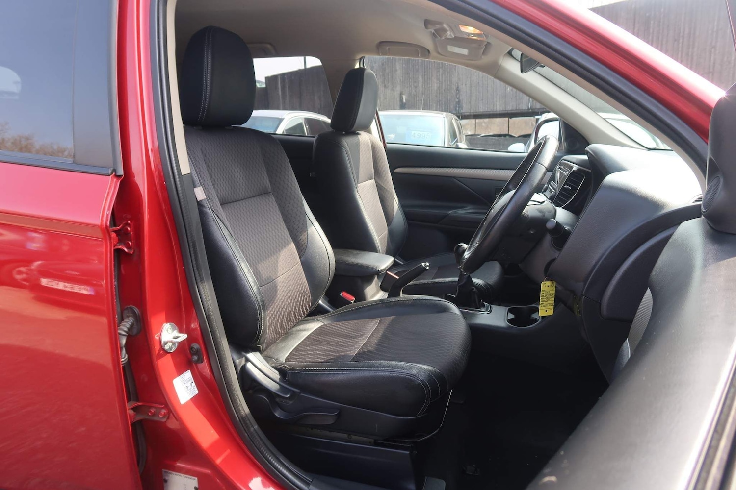 Used Mitsubishi Outlander 2015 for sale - 76990003: Photo 7