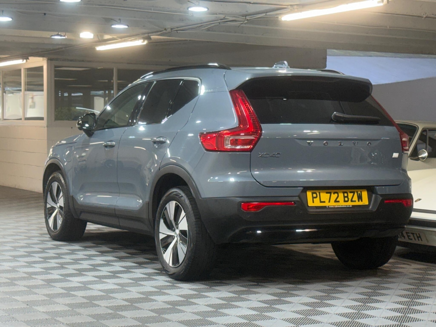 Used Volvo XC40 2023 for sale - 78170542: Photo 3