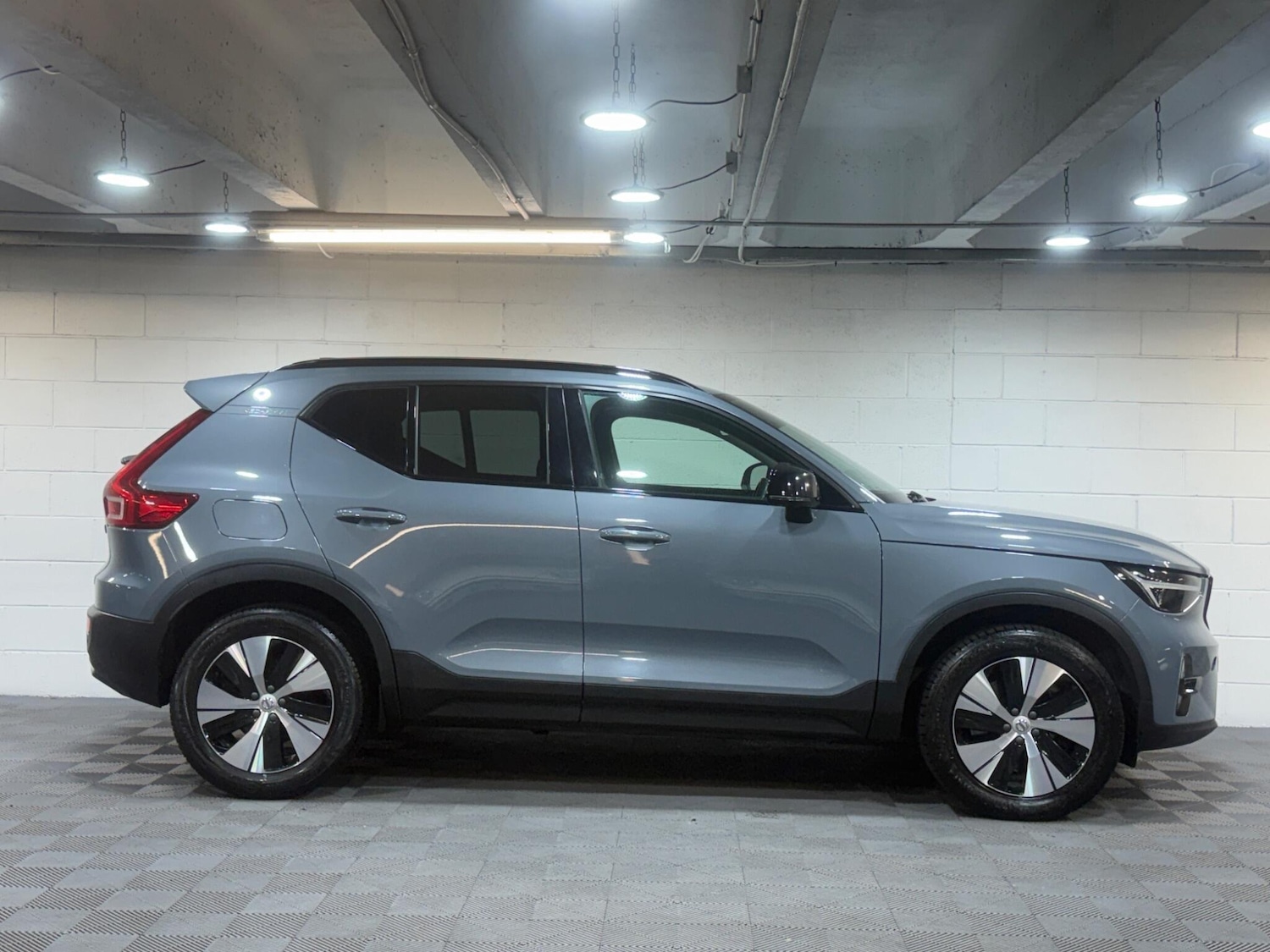 Used Volvo XC40 2023 for sale - 78170542: Photo 5