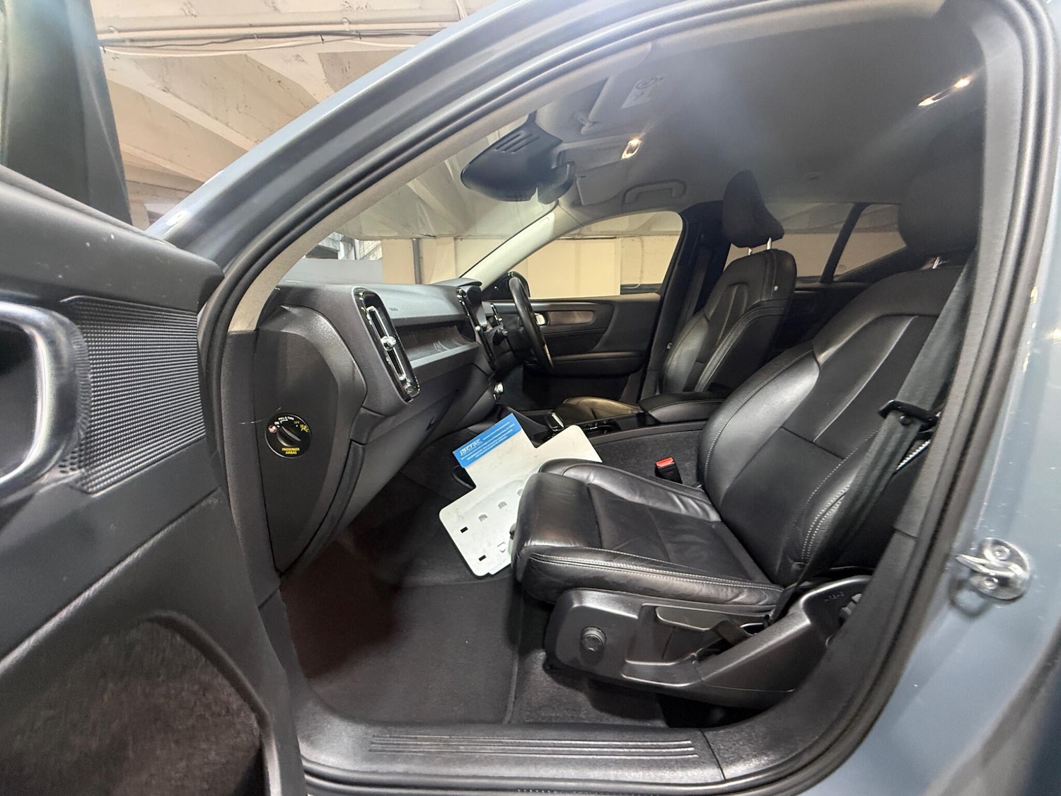 Used Volvo XC40 2023 for sale - 78170542: Photo 9