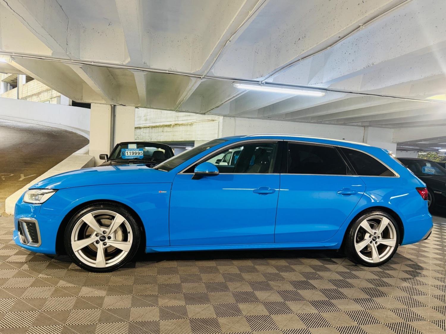 Used Audi A4 Avant 2021 for sale - 76424957: Photo 2