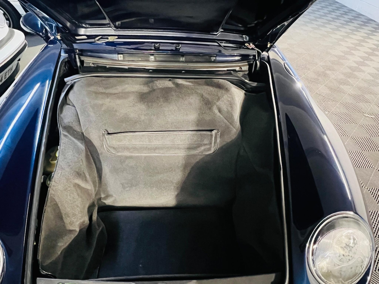 Used Porsche 911 for sale - 76138456: Photo 17