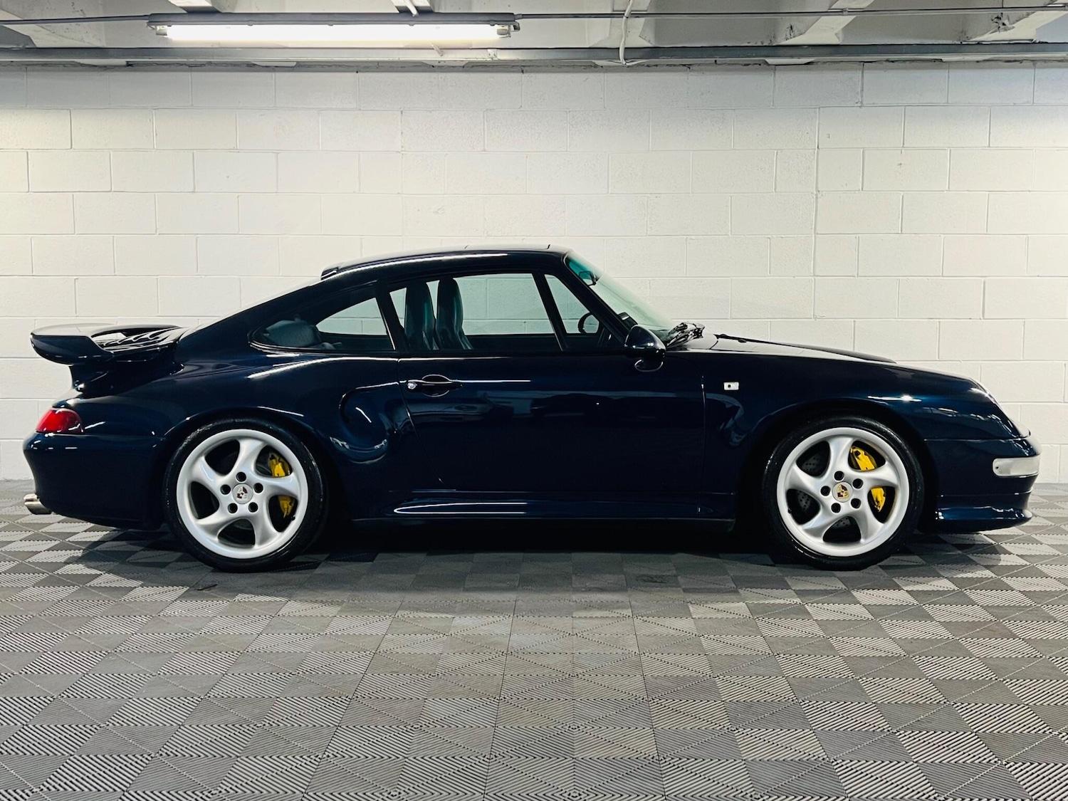 Used Porsche 911 for sale - 76138456: Photo 5