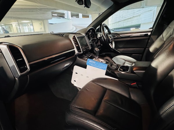 Used Porsche Cayenne 2015 for sale - 76135969: Photo 10