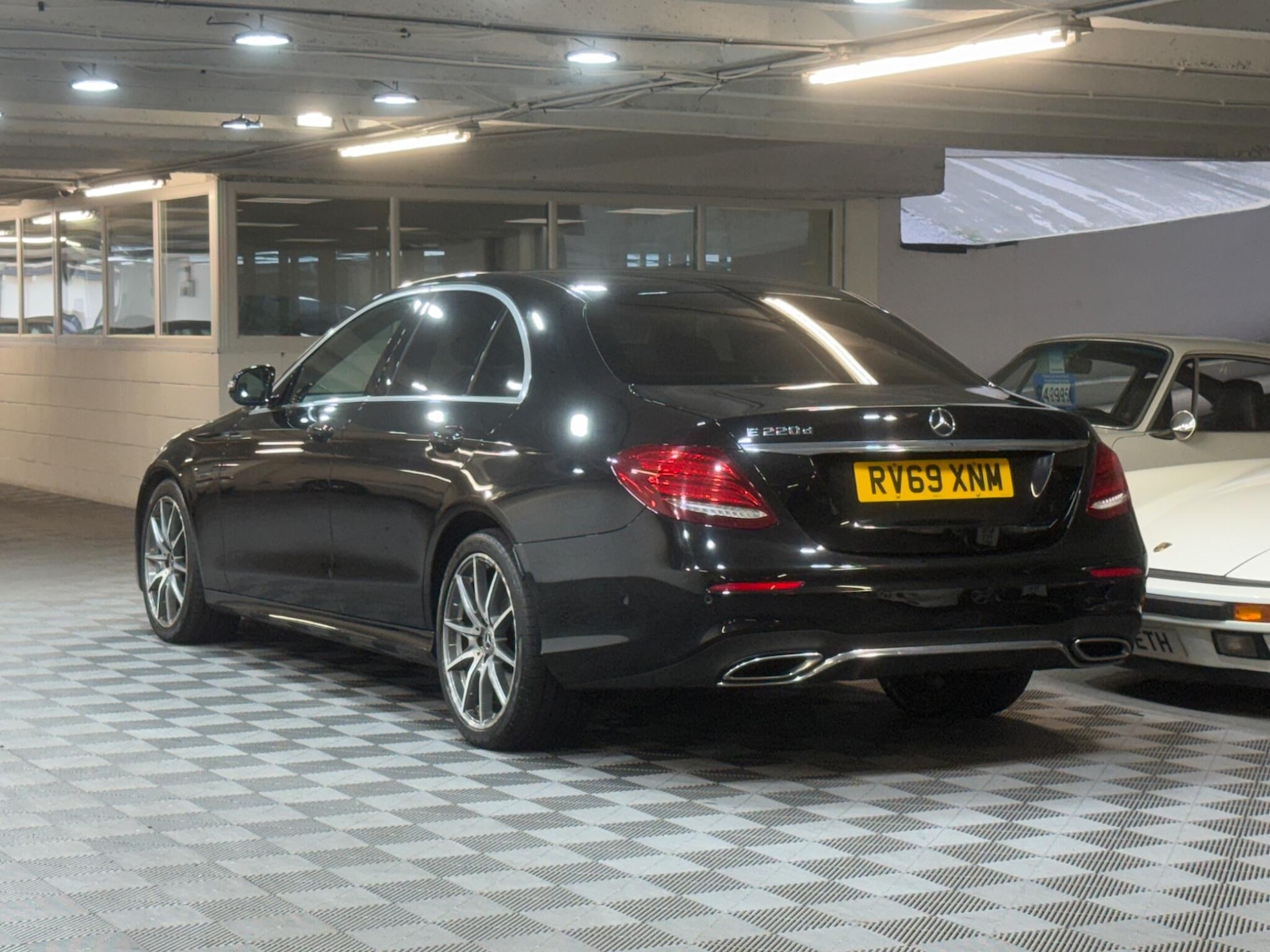 Used Mercedes-Benz E Class 2019 for sale - 78019354: Photo 3