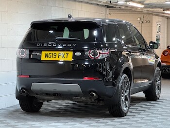 Used Land Rover Discovery Sport 2019 for sale - 78585557: Photo