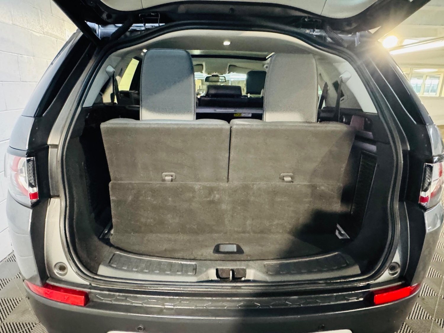 Used Land Rover Discovery Sport 2017 for sale - 77066740: Photo 16