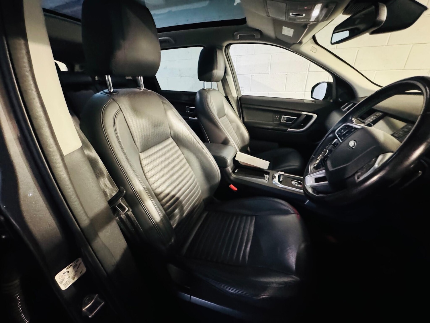 Used Land Rover Discovery Sport 2017 for sale - 77066740: Photo 7