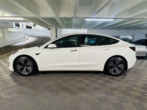 Used Tesla Model 3 2021 for sale - 76158833: Photo 2