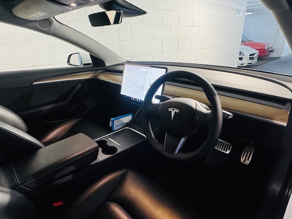 Used Tesla Model 3 2021 for sale - 76158833: Photo 8