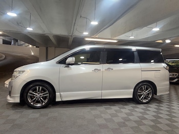Used Nissan Elgrand 2013 for sale - 78100533: Photo