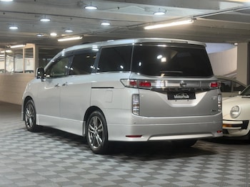 Used Nissan Elgrand 2013 for sale - 78100533: Photo