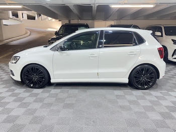 Used Volkswagen Polo 2015 for sale - 79508919: Photo