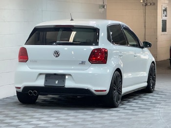 Used Volkswagen Polo 2015 for sale - 79508919: Photo